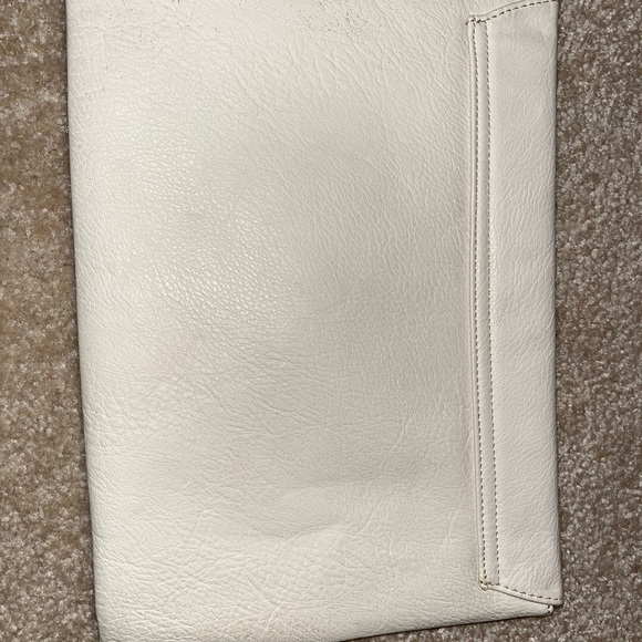 Large Clutch - Picture 5 of 5